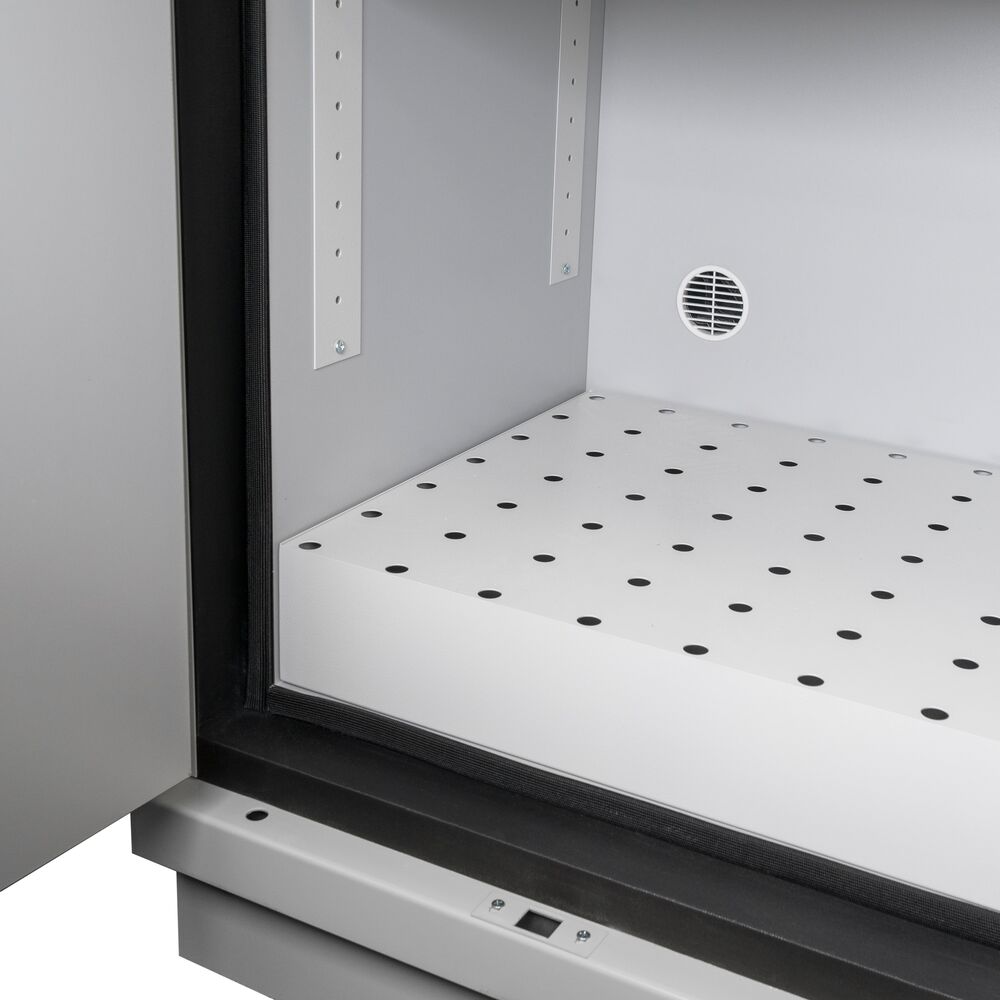 jcb22612bu_justrite-en-lithium_safety-cabinet-sump-detail-02-square